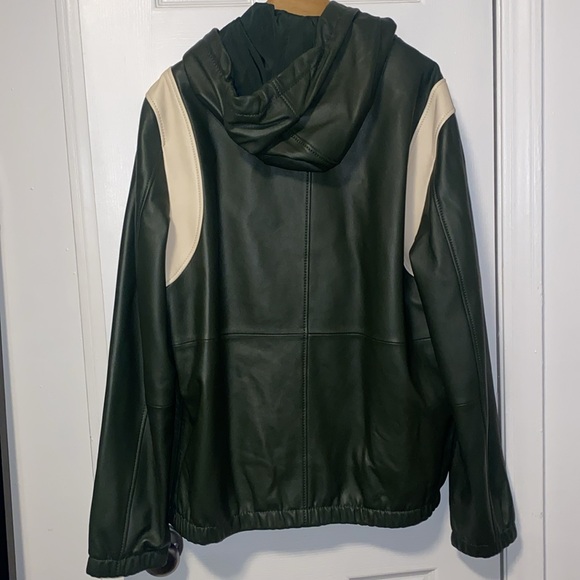 Coach men’s reversible leather varsity trainer. - Picture 3 of 10